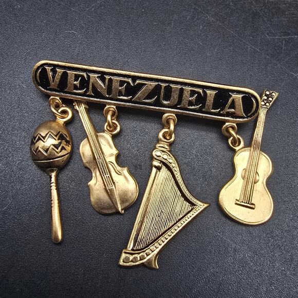 Vintage Venezuela Souvenir Brooch Musical Instrument Charms Gold Tone - Picture 1 of 6